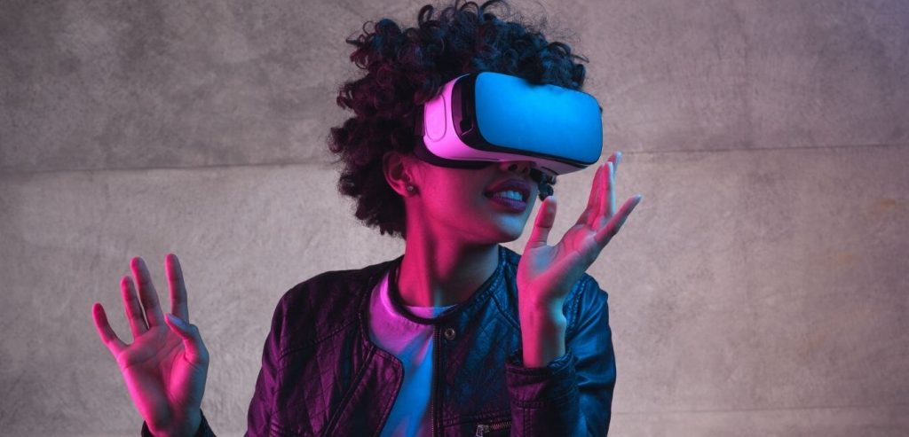 New Marketing Trends: Live Streaming, VR, AR, and Audio Marketing